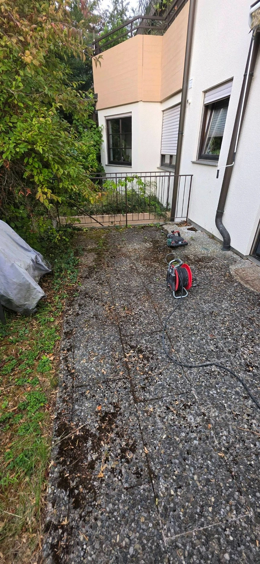 Außenterrasse vor Sanierung