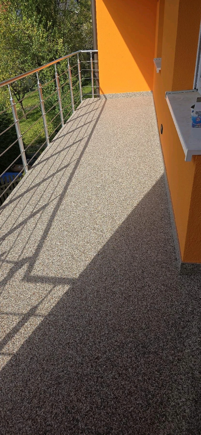 Beiger Steinteppich-Balkon Waiblingen-Bittenfeld